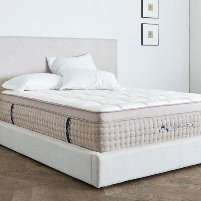DreamCloud’s Luxury Hybrid Mattress