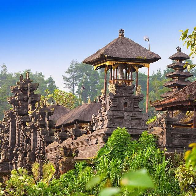 Temple sightseeing in Bali