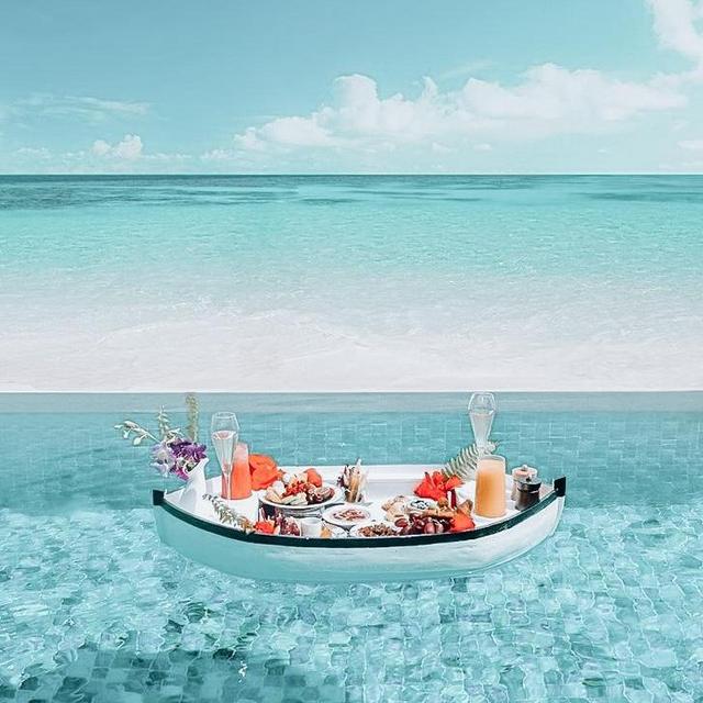 Breakfast Float