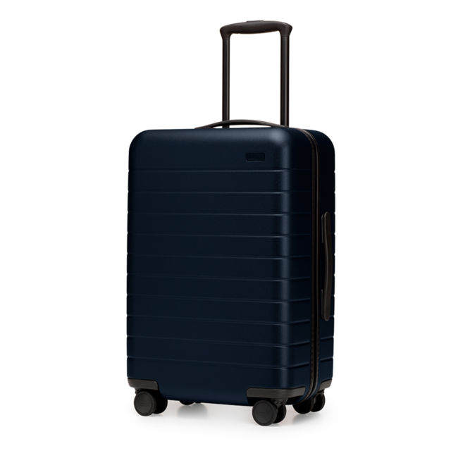 Away Luggage: The Bigger Carry-On (NAVY)