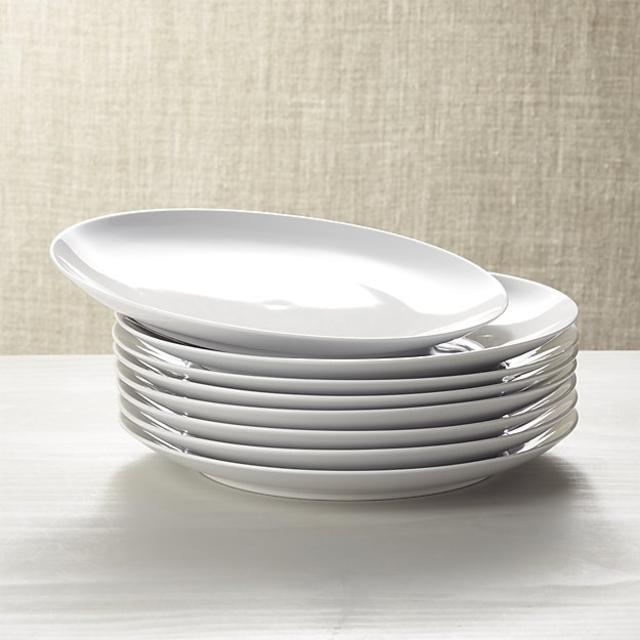 Set of 8 Essential Dinner Plates (Crate and Barrel)