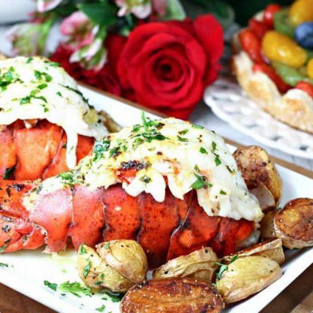 Honeymoon Experience: Lobster Dinner