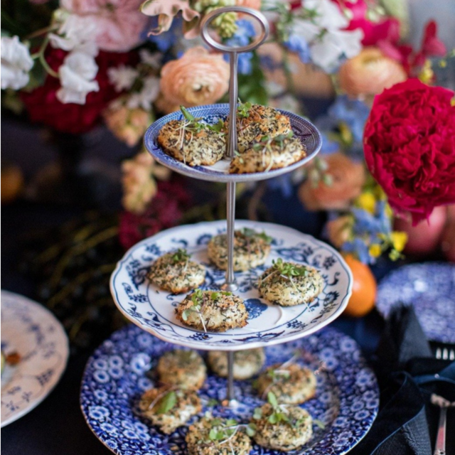 Blue & White 3-Tier Stand