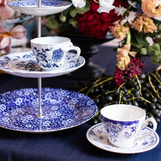 Set of 4 Vintage Teacups & Saucers - Blue & White