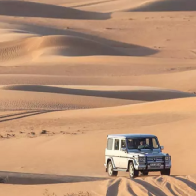 Off-roading in the Dubai Desert Sand Dunes