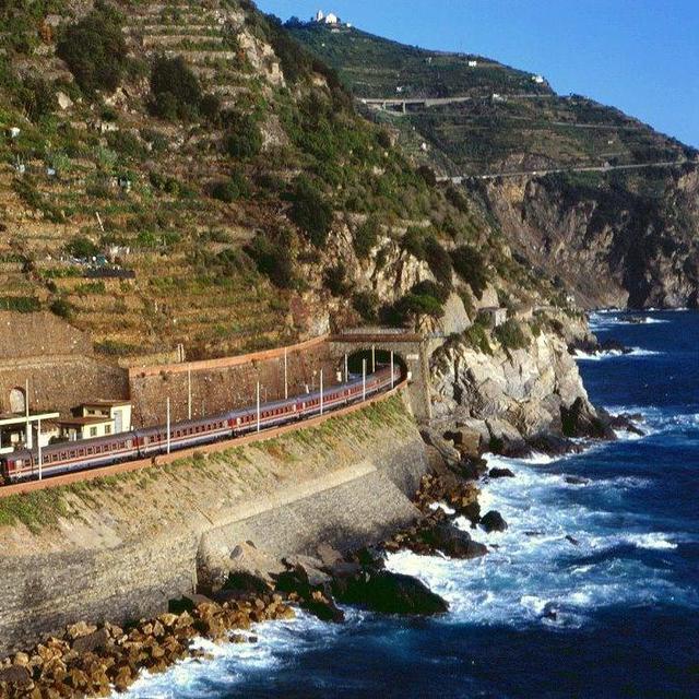 Roundtrip Trainfare to Cinque Terre