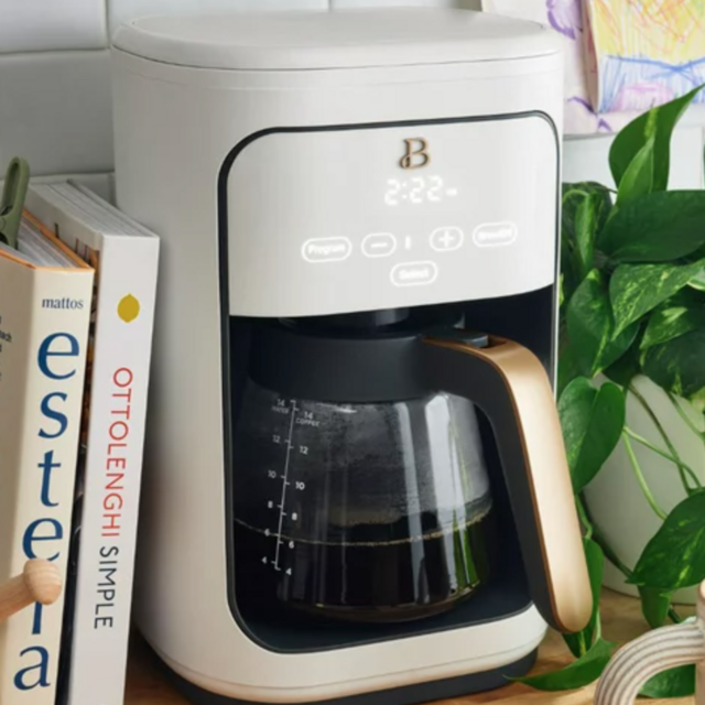 "Beautiful Collection" 14 Cup Coffee Maker, by Drew Barrymore (White Icing)