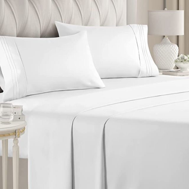 Full Size Sheet Set - Breathable & Cooling Sheets - Hotel Luxury Bed Sheets - Extra Soft - Deep Pockets - Easy Fit - 4 Piece Set - Wrinkle Free - Comfy - White Bed Sheets - Fulls Sheets – 4 PC