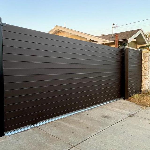 Replace old wooden driveway gate to backyard