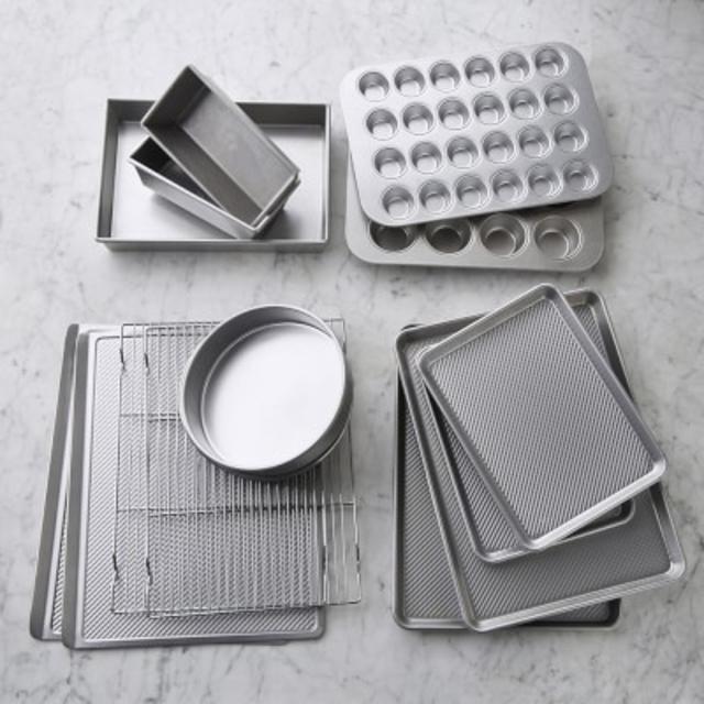 Williams-Sonoma Traditionaltouch™ 15-Piece Bakeware Set