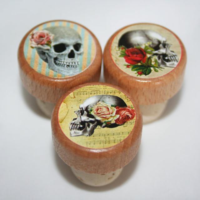 Vintage Skull Wine Stoppers