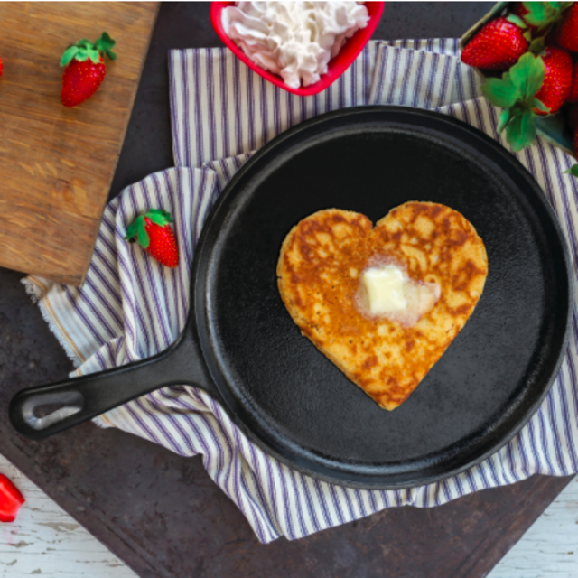 Lodge ® 8" Cast Iron Skillet