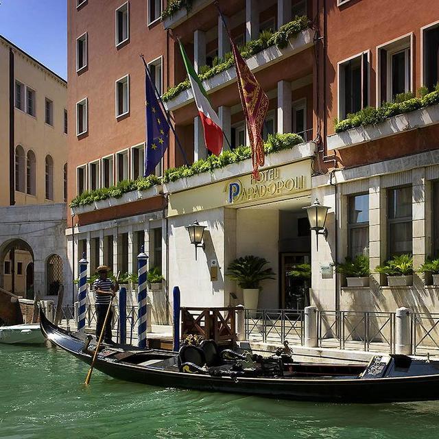 Honeymoon Fund- 5 Night Stay In A City Hotel