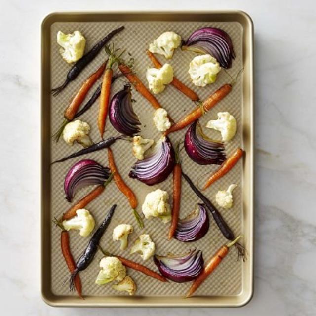 Williams-Sonoma Goldtouch® Nonstick Half Sheet Pan