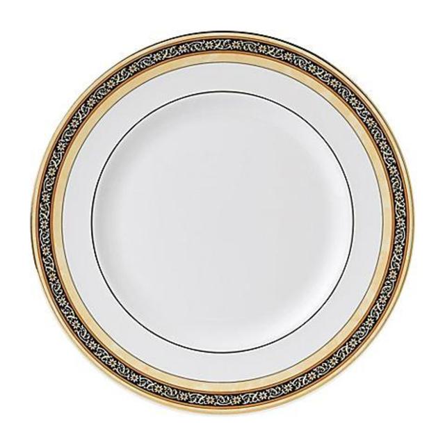 Wedgwood® india 10 3/4-Inch Dinner Plate