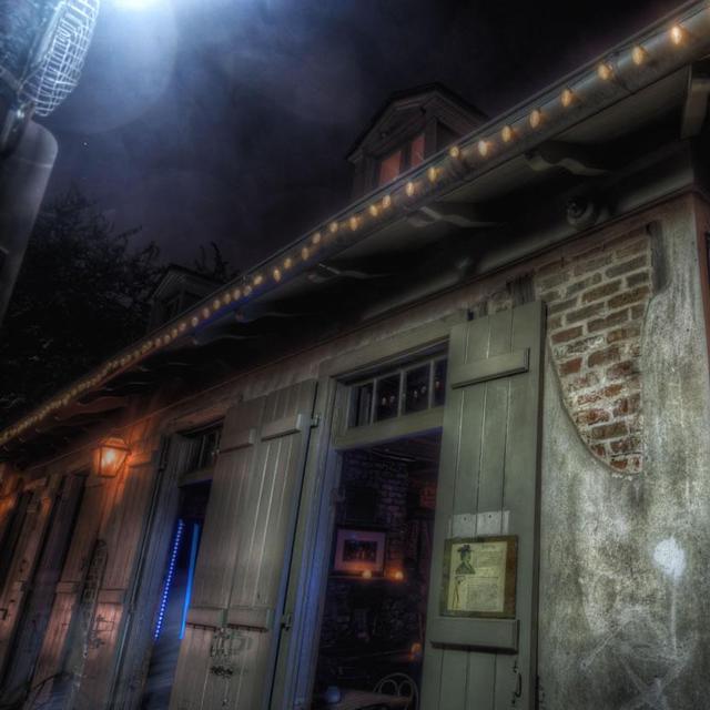 New Orleans Honeymoon: Help us haunt a haunted old bar