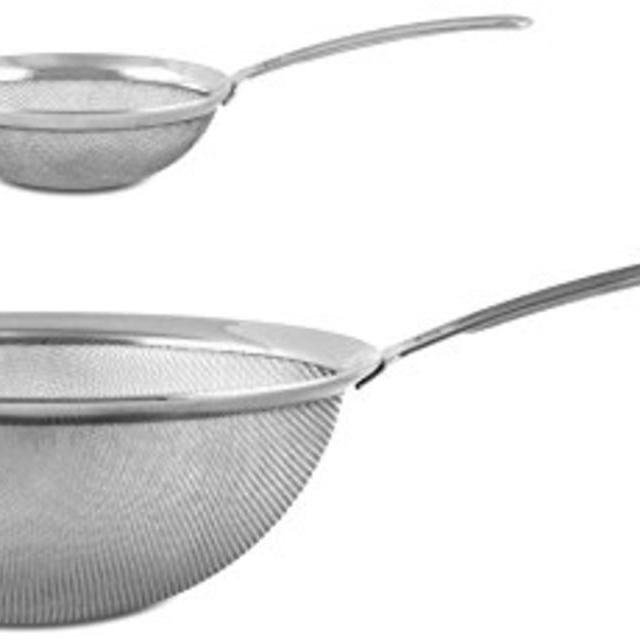 CIA Masters Collection Set of Two Very Fine Mesh Strainers 3-1/4 and 6-3/4