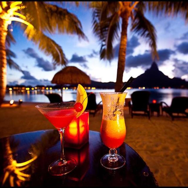 Drinks on the Beach!