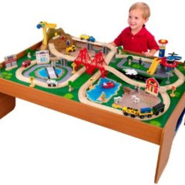 KidKraft Ride Around Train Set and Table