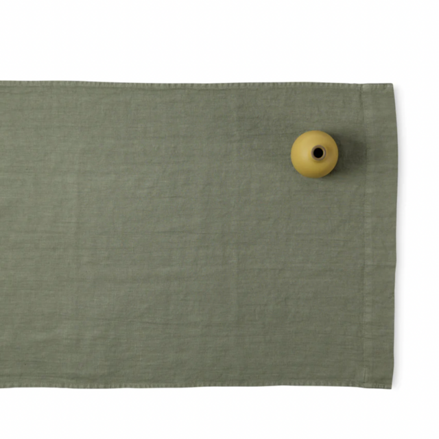 Tela Runner in Olive Buff