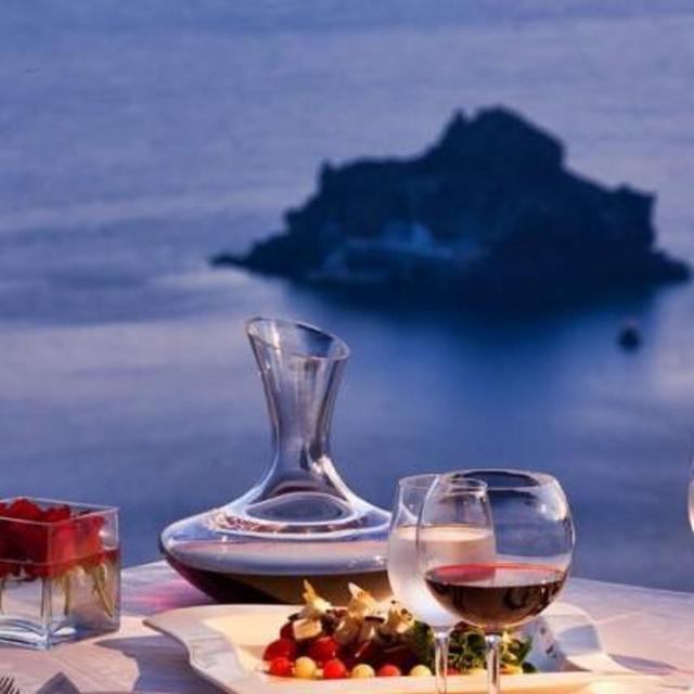 Romantic Santorini Dinners