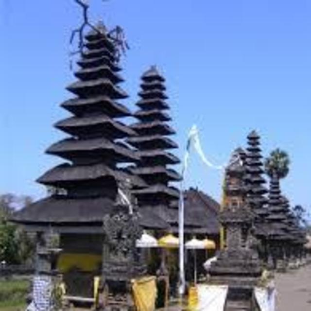 Bali Water Temples Tour: Tanah Lot, Ulun Danu and Taman Ayun