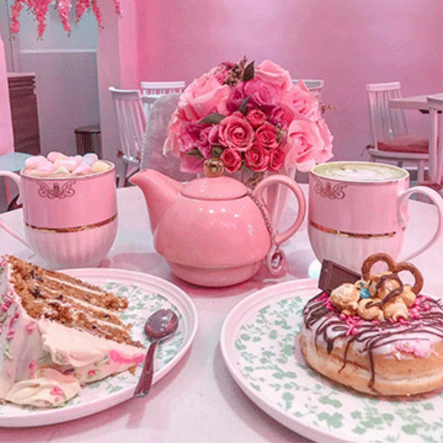 Bougie Tea Time for Two