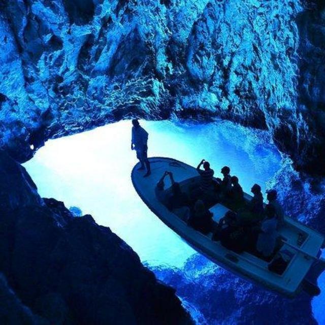 Blue Cave and 5 Island Hopping Day Trip (From Split)