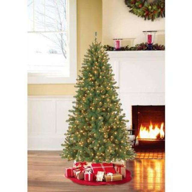 Holiday Time Pre-Lit 7' Duncan Fir Artificial Christmas Tree, Clear Lights
