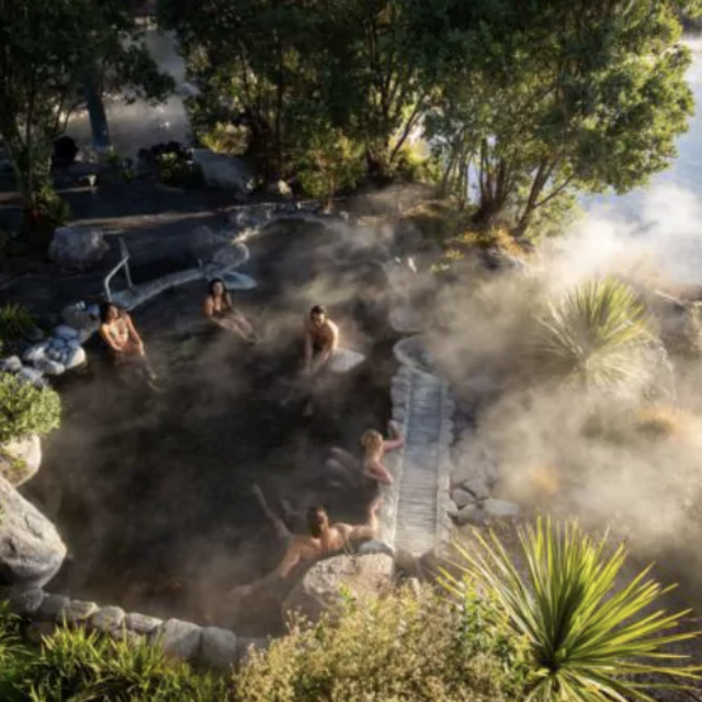 Polynesian Spa Deluxe Package