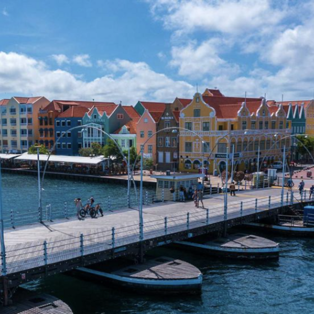 Outrabanda To Punda Walking Tour In Curaçao