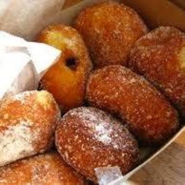 Breakfast(s) at Leonard's Bakery