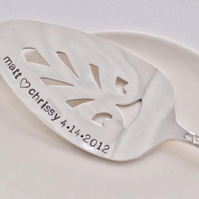 Personalized Wedding Cake Server - Add the Names & Date of Your Choice
