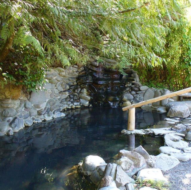 A 2-Night Stay at Breitenbush Hot Spring Resort