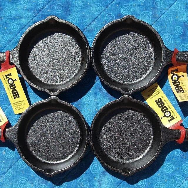 Miniature Skillets - Pack of 4