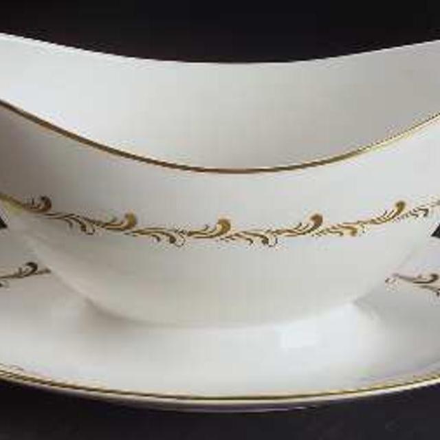 Royal Doulton Rondo Gravy Boat