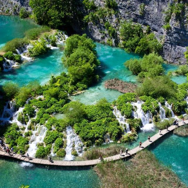 Day Trip to Plitvice Lakes National Park in Croatia