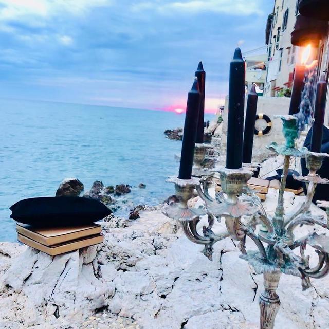 Croatia: Champagne at Valentino Bar