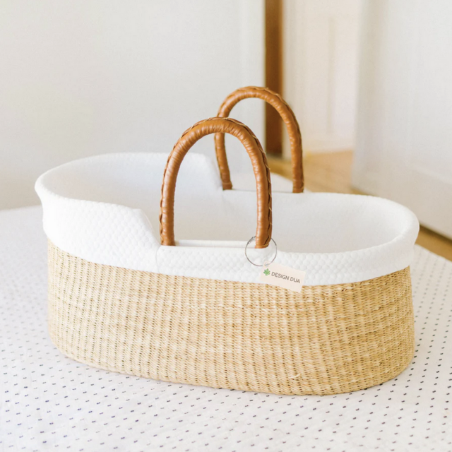Design Duo Signature Bilia Bassinet: Natural