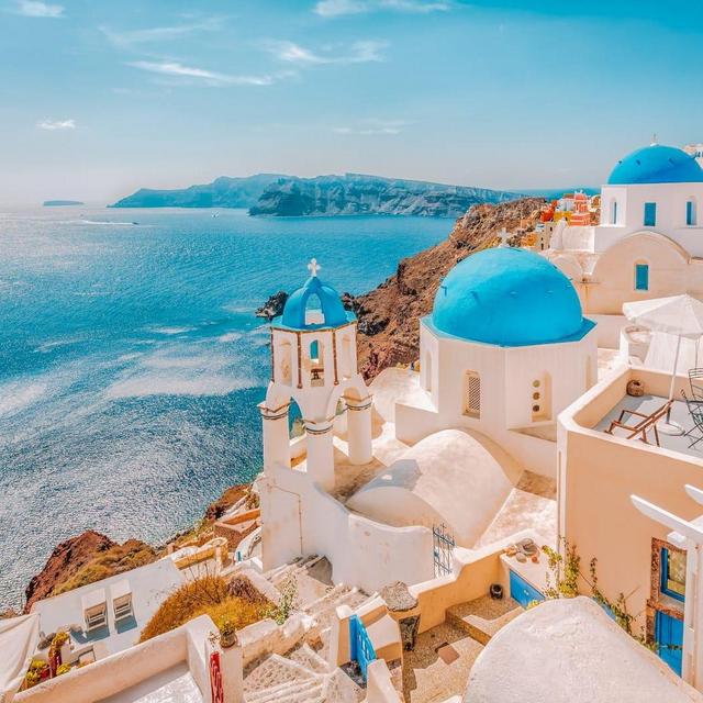 Honeymoon Hotel in Greece/Italy