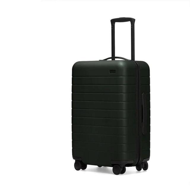 The Bigger Carry-On Green