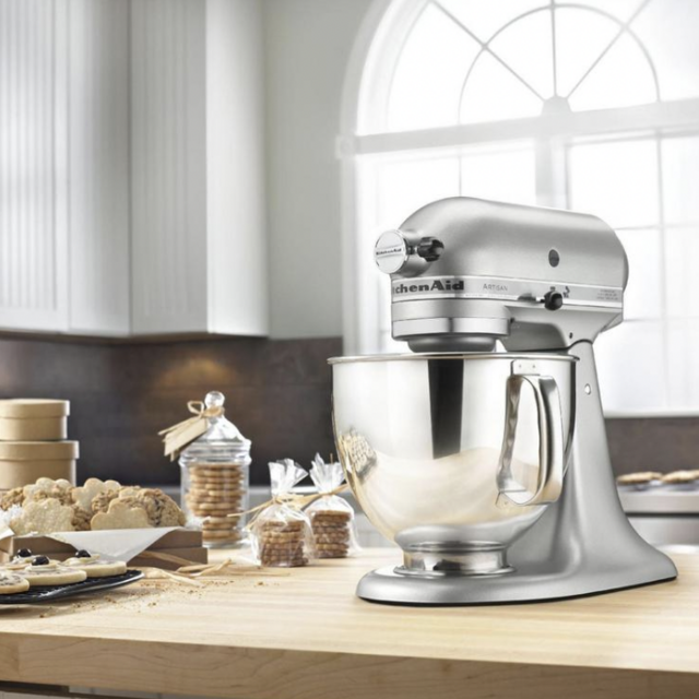 KitchenAid Artisan Stand Mixer, 5 Qt