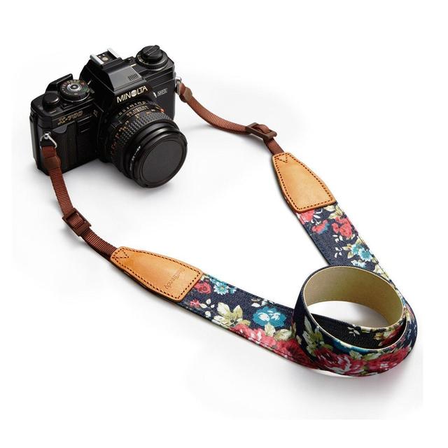 BESTTRENDY Universal Camera Neck Shoulder Strap, Casual Vintage Neck Shoulder Camera Belt for All DSLR Camera Nikon/Canon/Sony/Olympus/Samsung/Pentax ETC/Olympus (Blue+Flower)