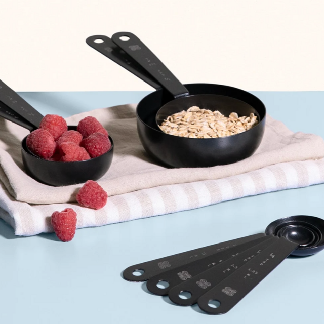 Measuring Cups & Spoons