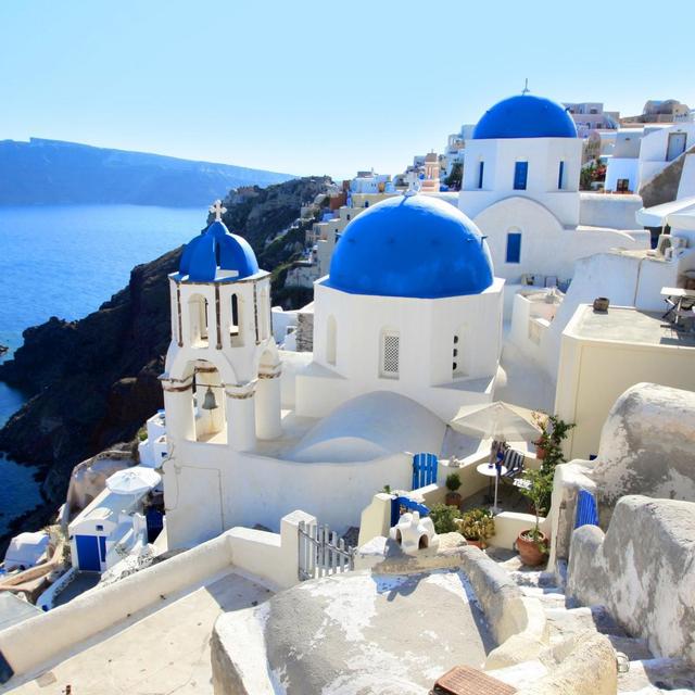 3 Nights Lodging in Santorini