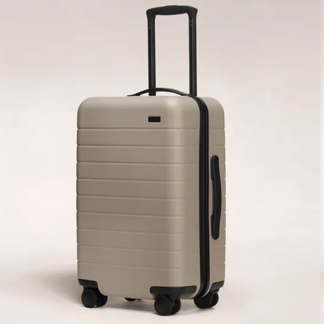 Away Luggage, The Carry-On