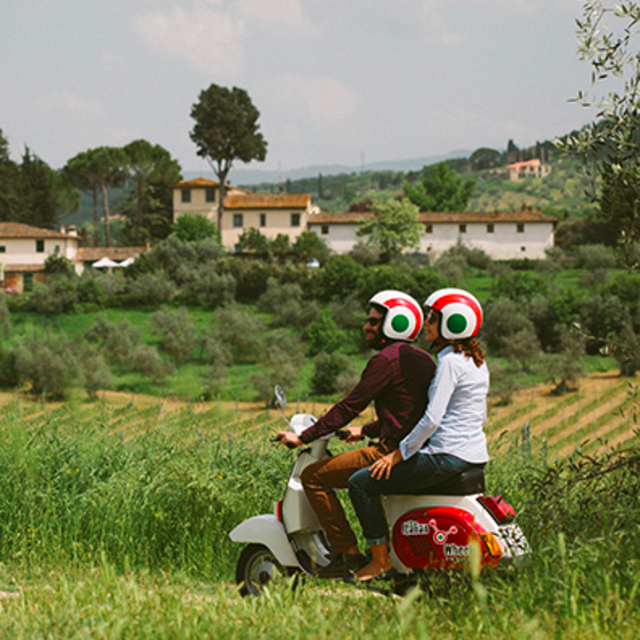 Vespa Rental through Italian Countryside