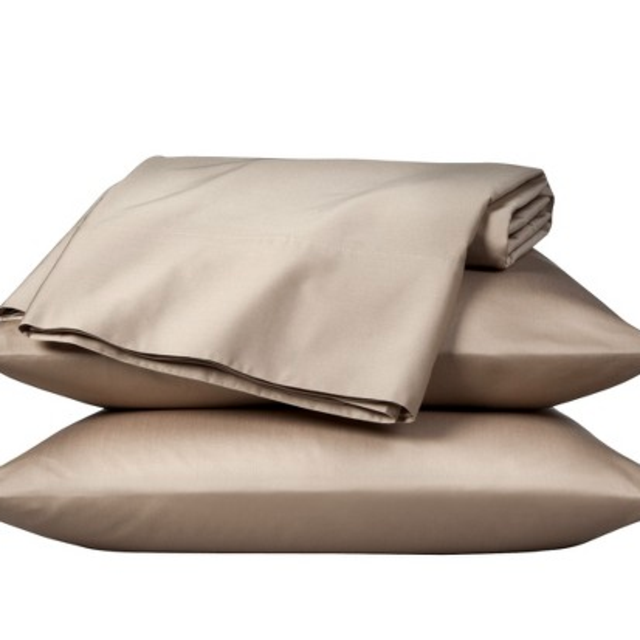 Fieldcrest® Luxury Egyptian Cotton 800 Thread Count Fitted Sheet product details page