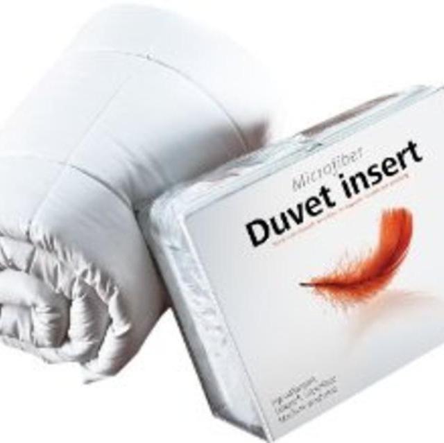 Hospitology Heavenly Microfiber Goose Down Alternative Duvet Insert / Comforter, 90-Inch by 94-Inch, Queen