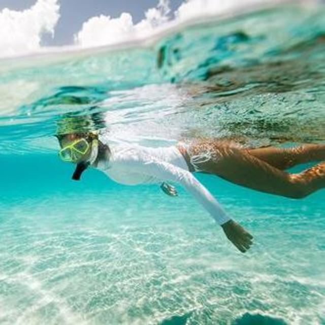 Honeymoon snorkling